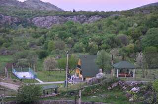 Загородные дома Cozy House Ostrog Никшич Дом для отпуска-9